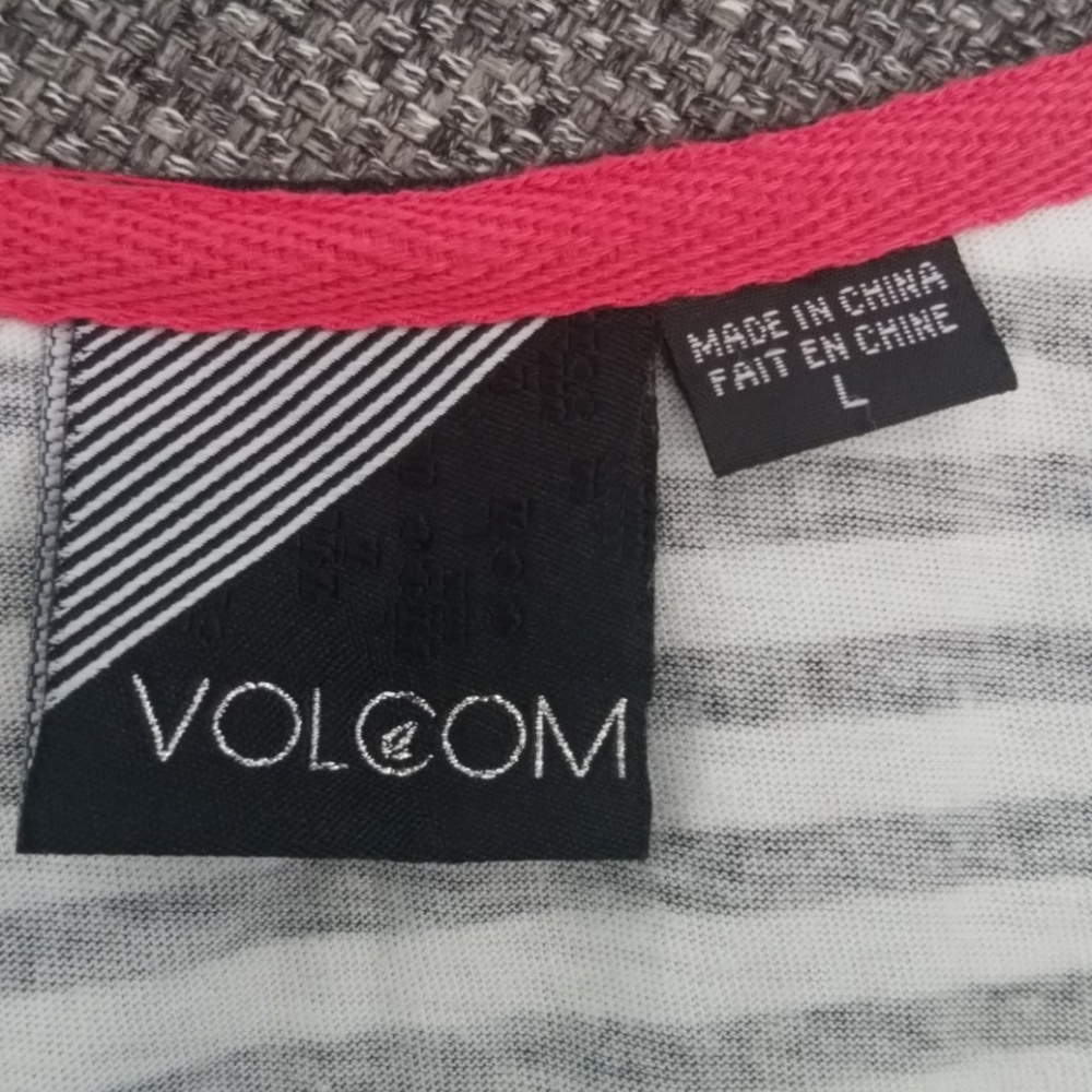 Volcom top - Picture 3 of 4